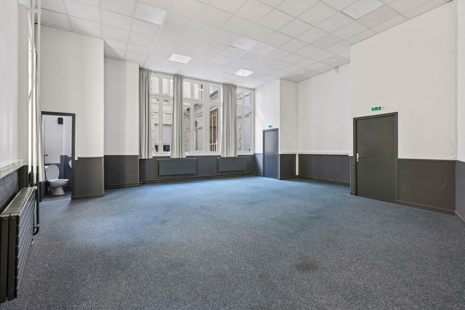 
                                                Location
                                                 Location Bureaux Paris 75008