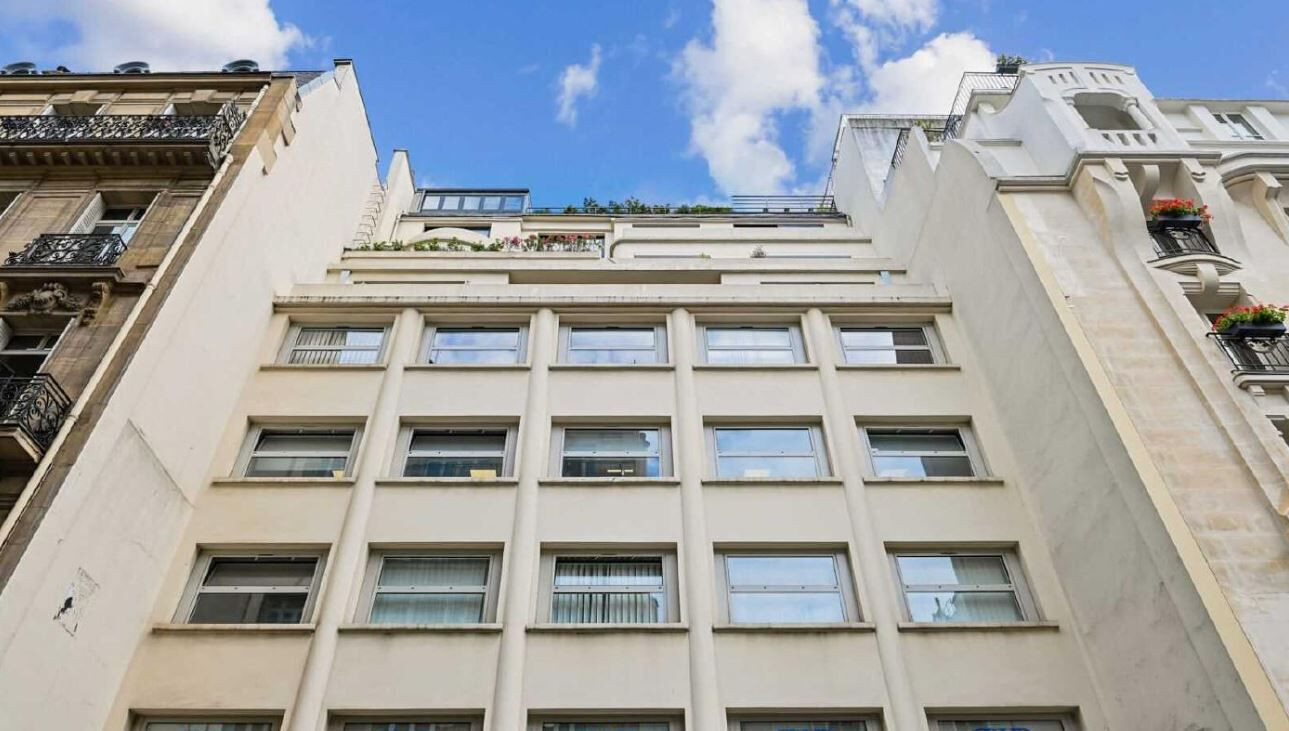
                                                Location
                                                 Location Bureaux Paris 75008
