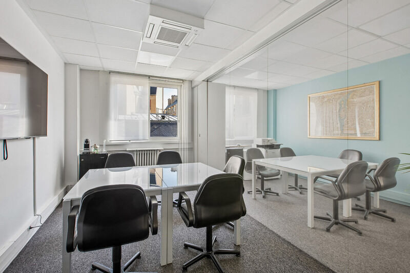 
                                                Location
                                                 Location Bureaux Paris 75008