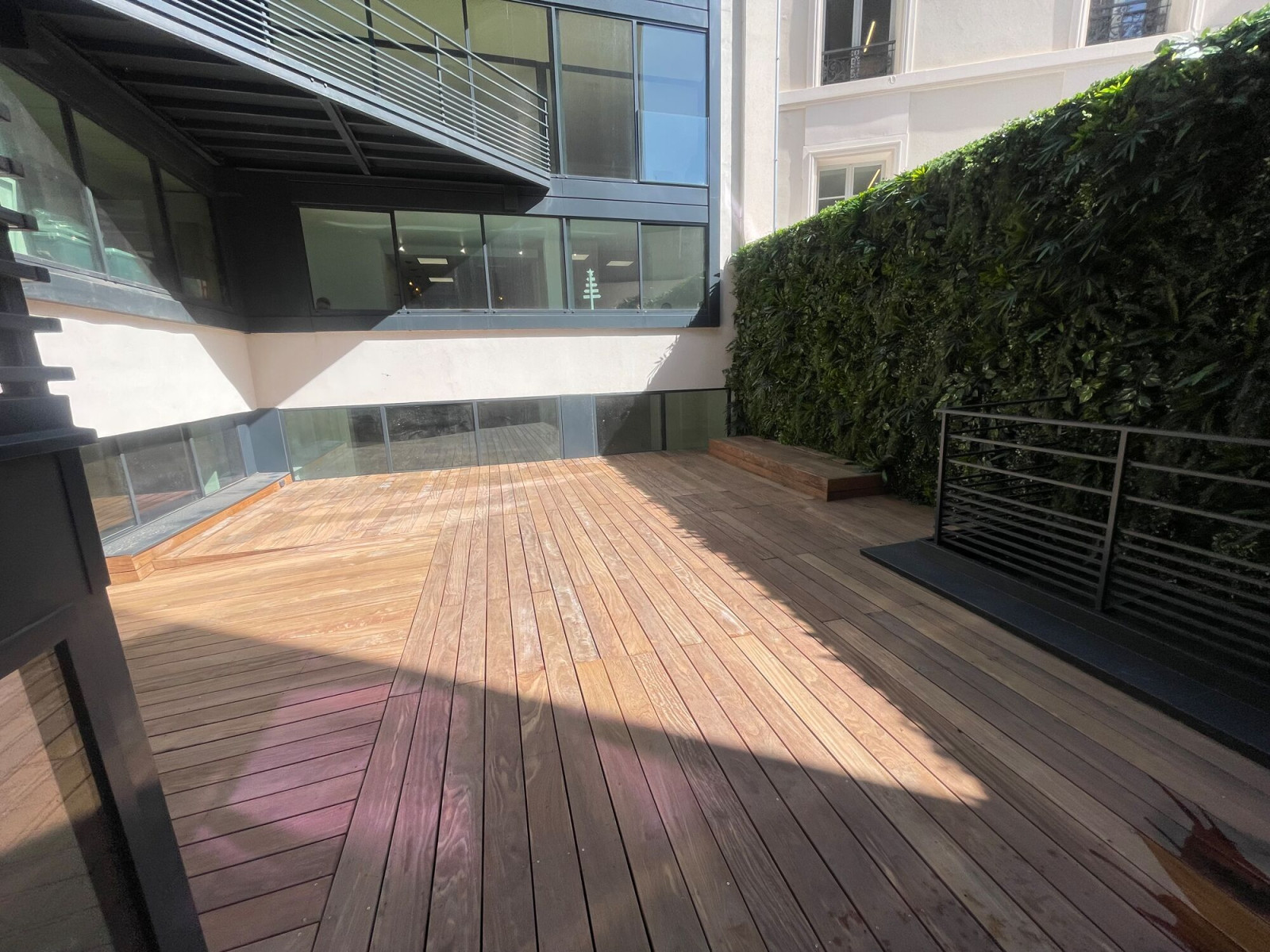 
                                                Location
                                                 Location Bureaux Paris 75008