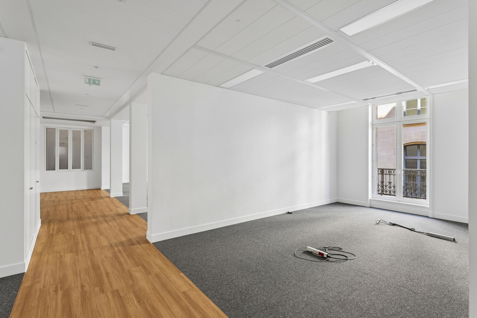 
                                                Location
                                                 Location Bureaux Paris 75008