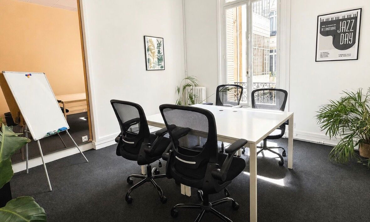 
                                                Location
                                                 Location Bureaux Paris 75008