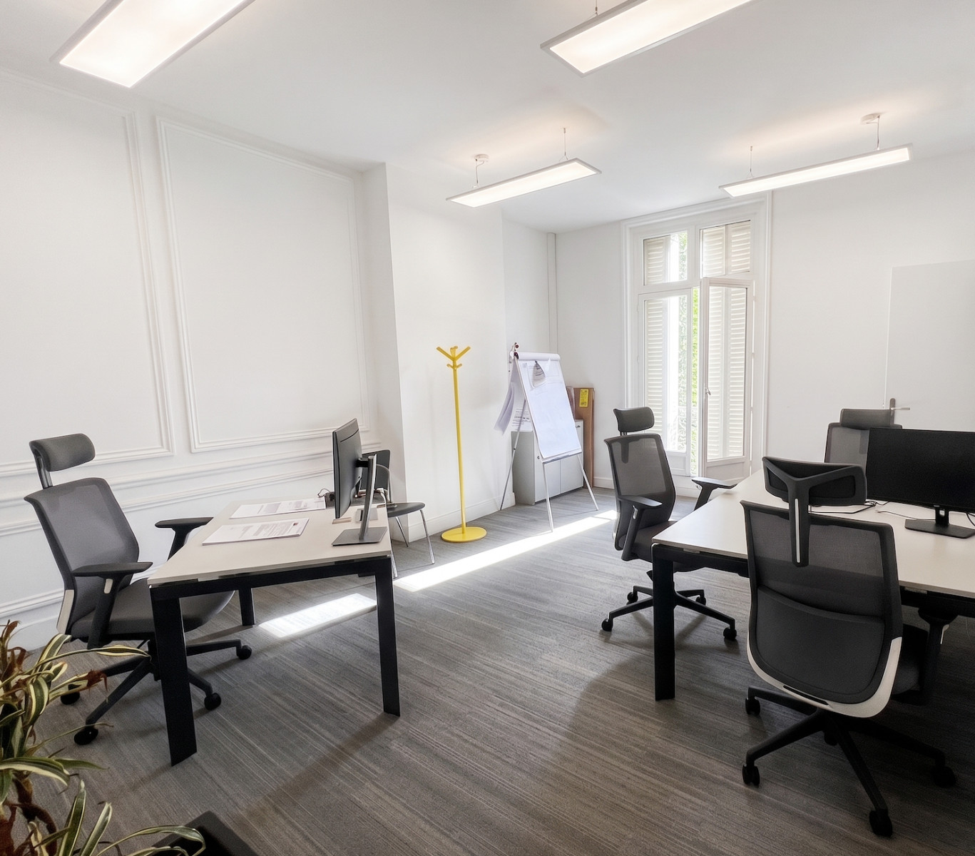 
                                                Location
                                                 Location Bureaux Paris 75008