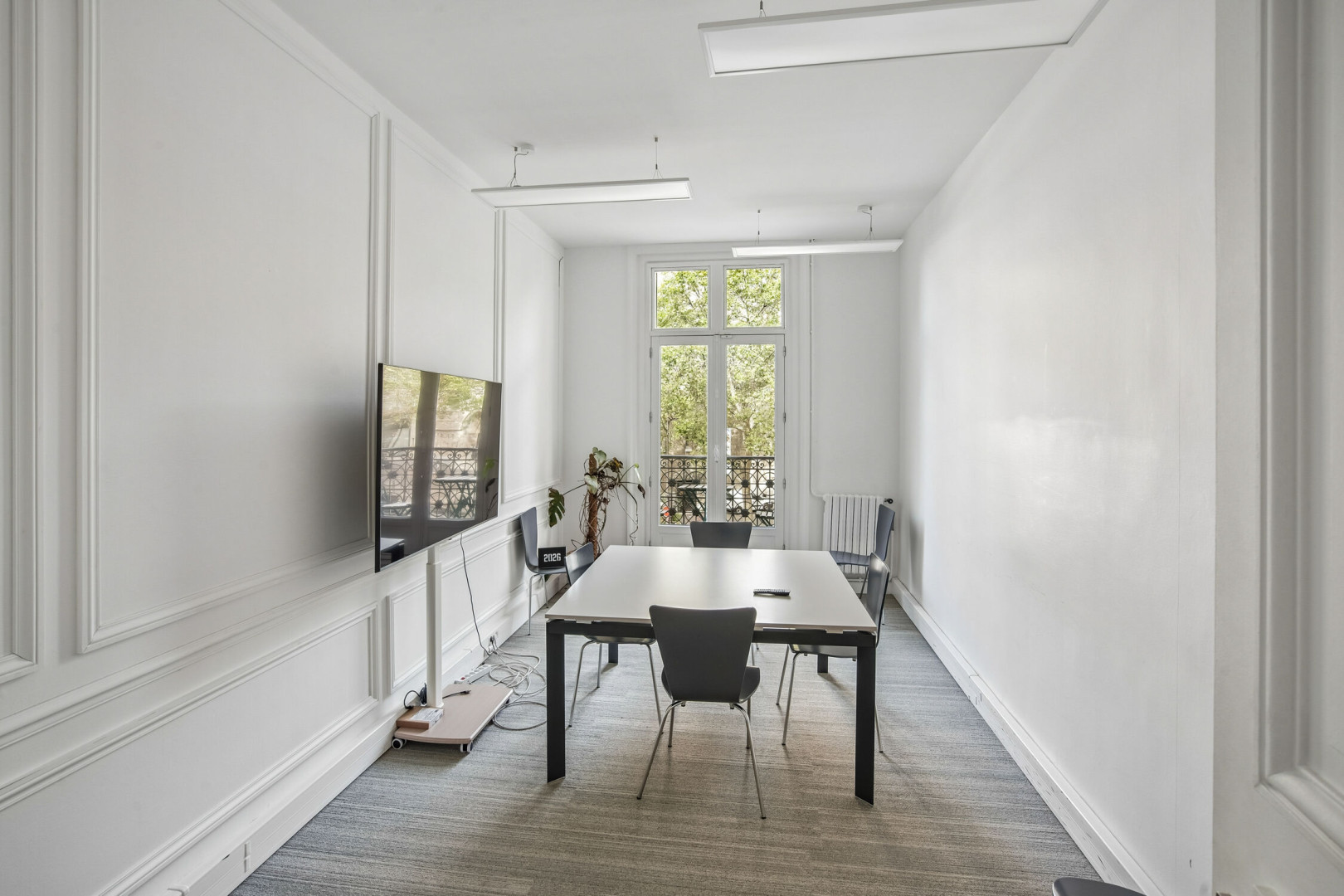 
                                                Location
                                                 Location Bureaux Paris 75008