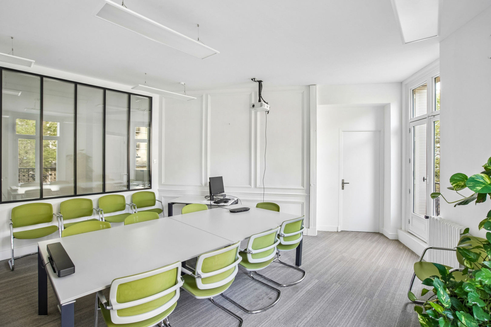 
                                                Location
                                                 Location Bureaux Paris 75008