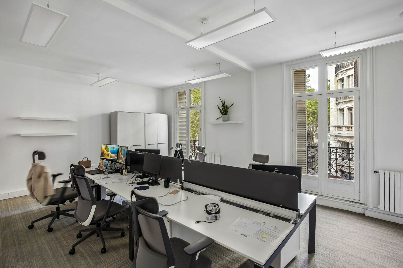 
                                                Location
                                                 Location Bureaux Paris 75008