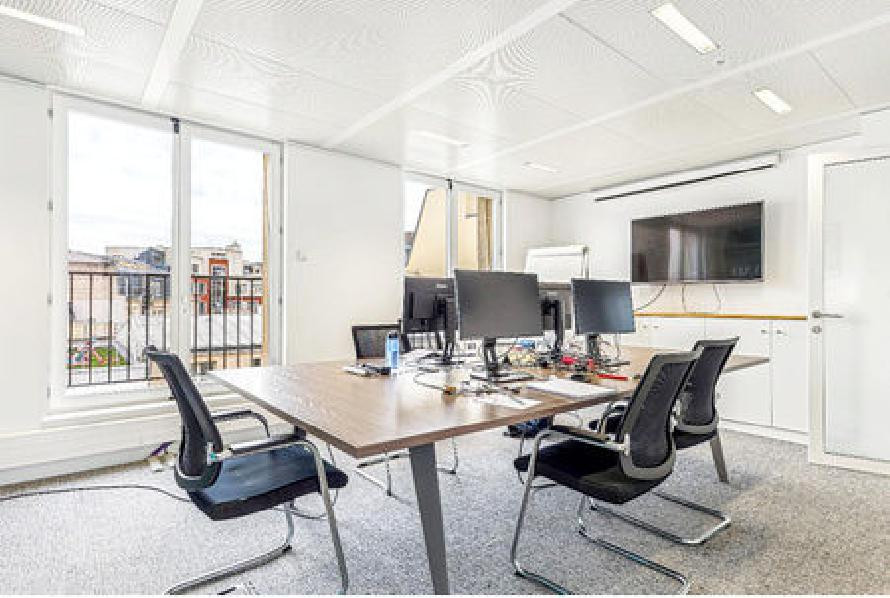 
                                                Location
                                                 Location Bureaux Paris 75008