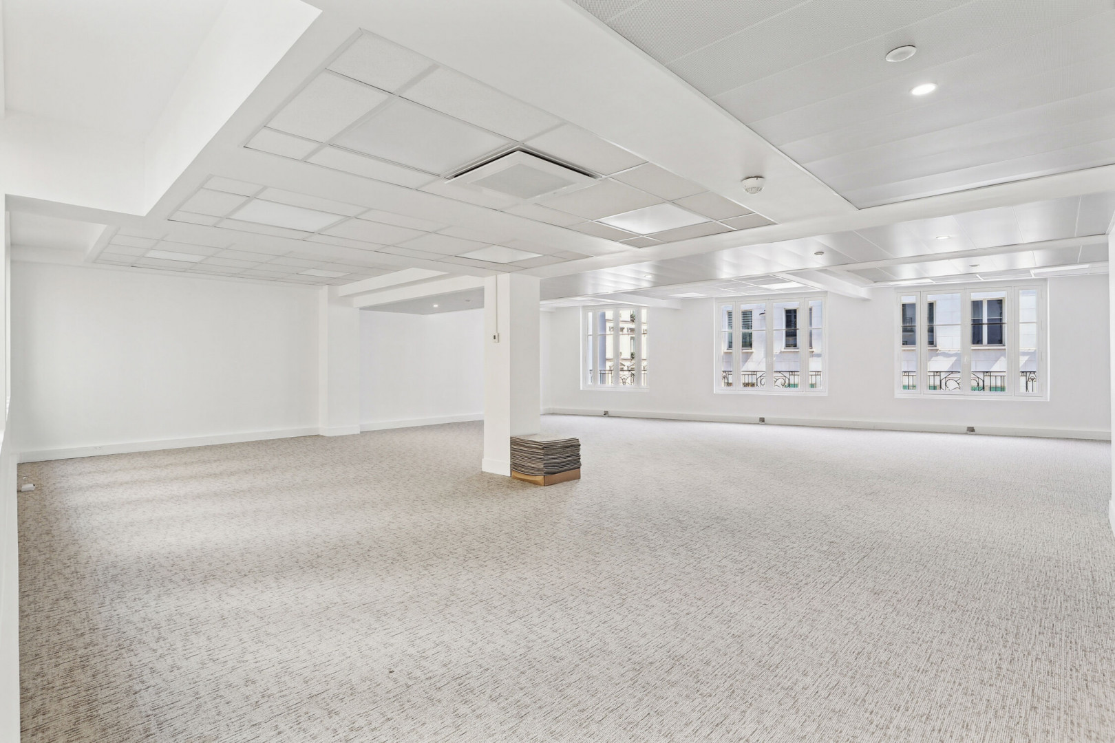 
                                                Location
                                                 Location Bureaux Paris 75009