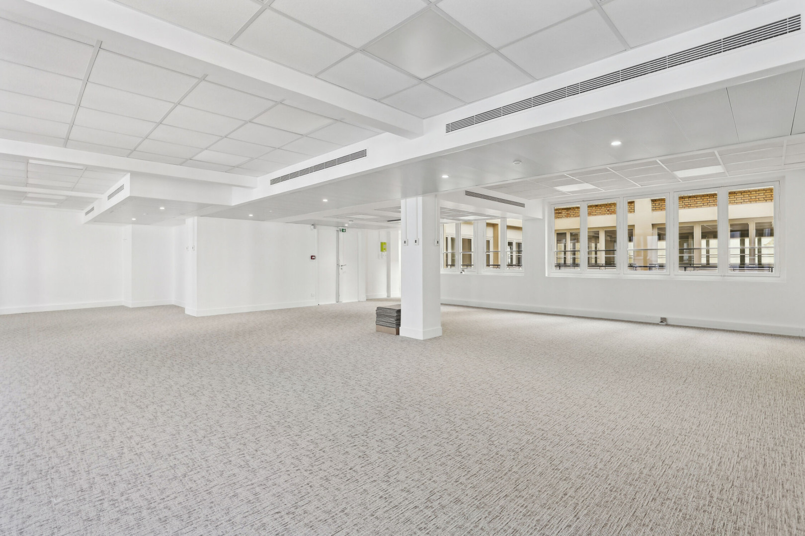 
                                                Location
                                                 Location Bureaux Paris 75009