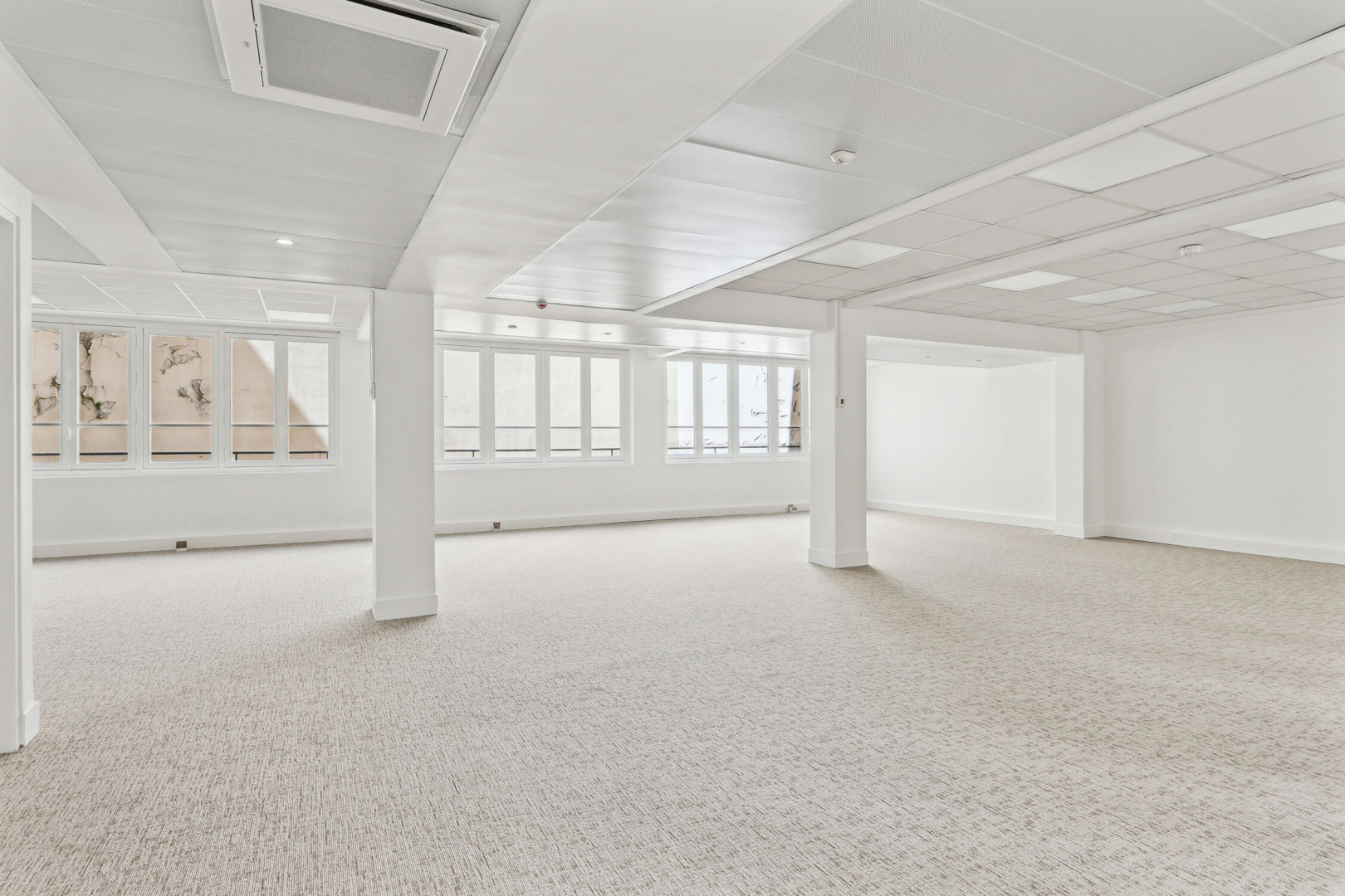 
                                                Location
                                                 Location Bureaux Paris 75009