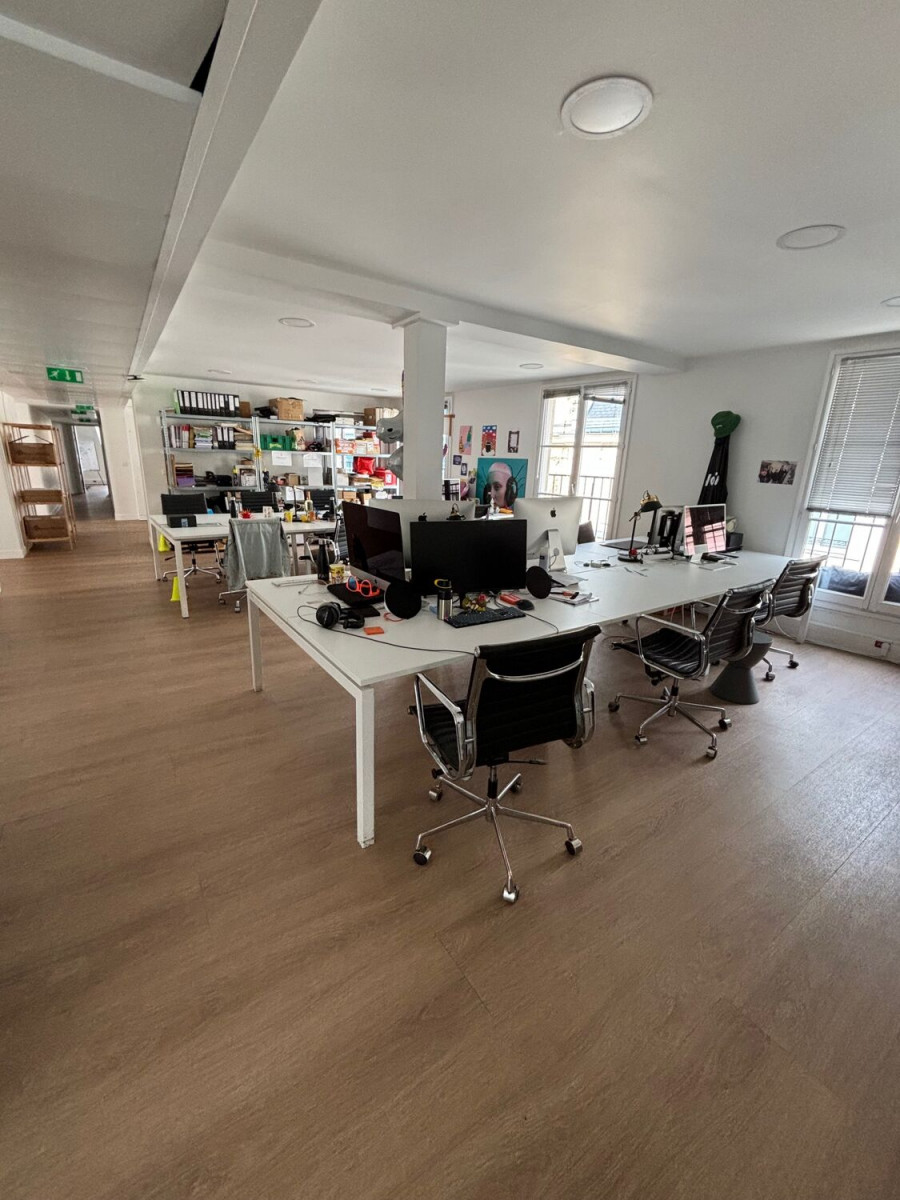 
                                                Location
                                                 Location Bureaux Paris 75009
