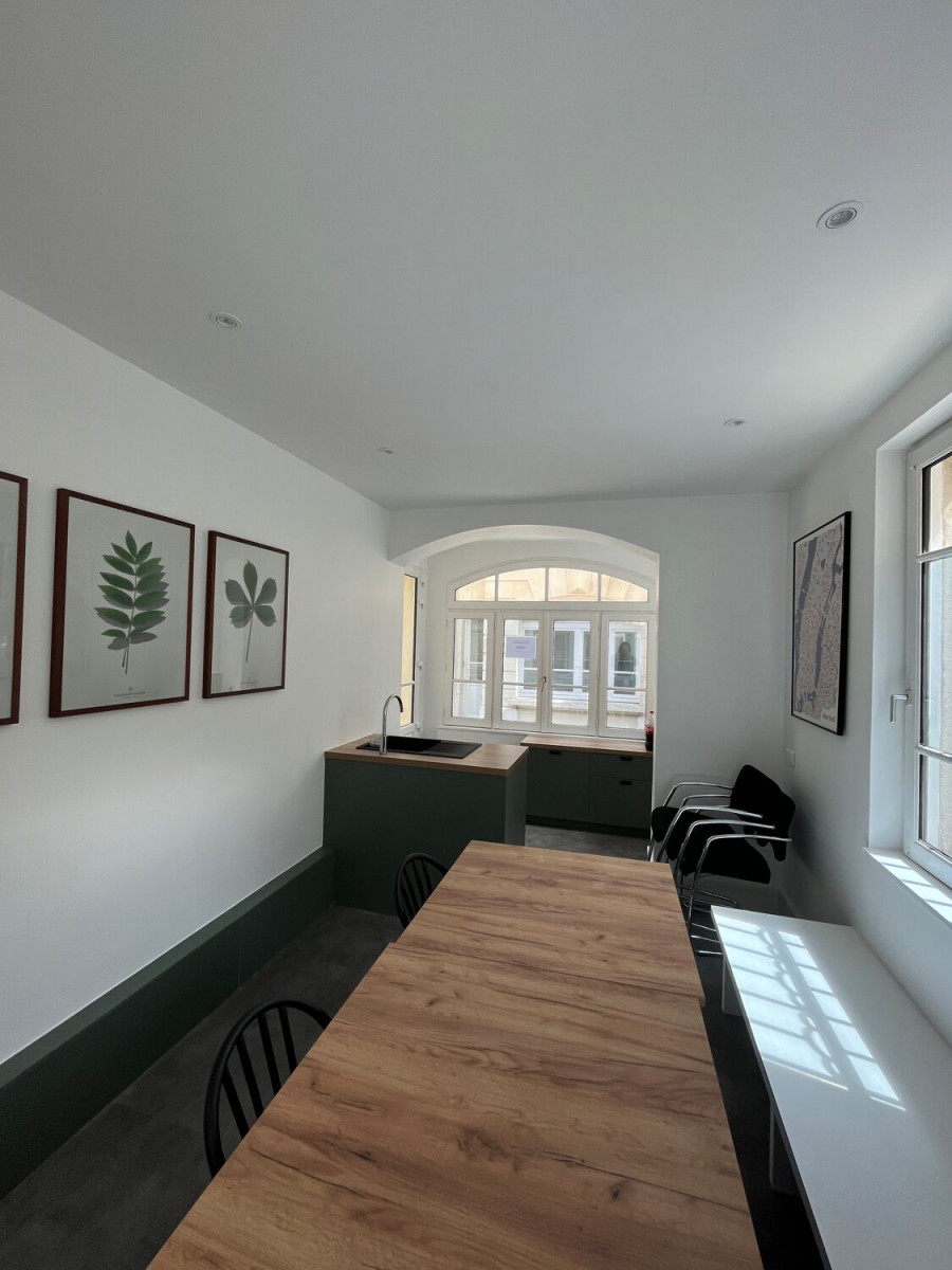 
                                                Location
                                                 Location Bureaux Paris 75009