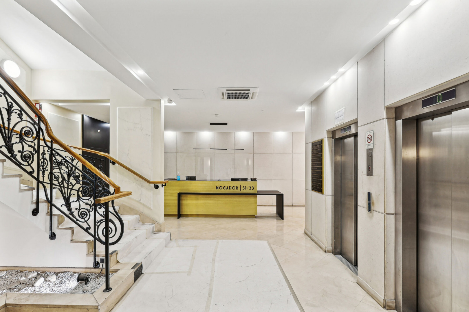 
                                                Location
                                                 Location Bureaux Paris 75009