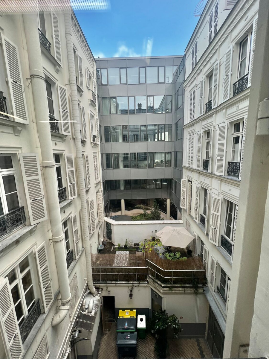 
                                                Location
                                                 Location Bureaux Paris 75009