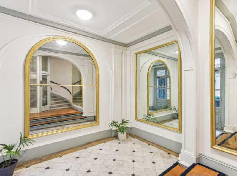 
                                                Location
                                                 Location Bureaux Paris 75009