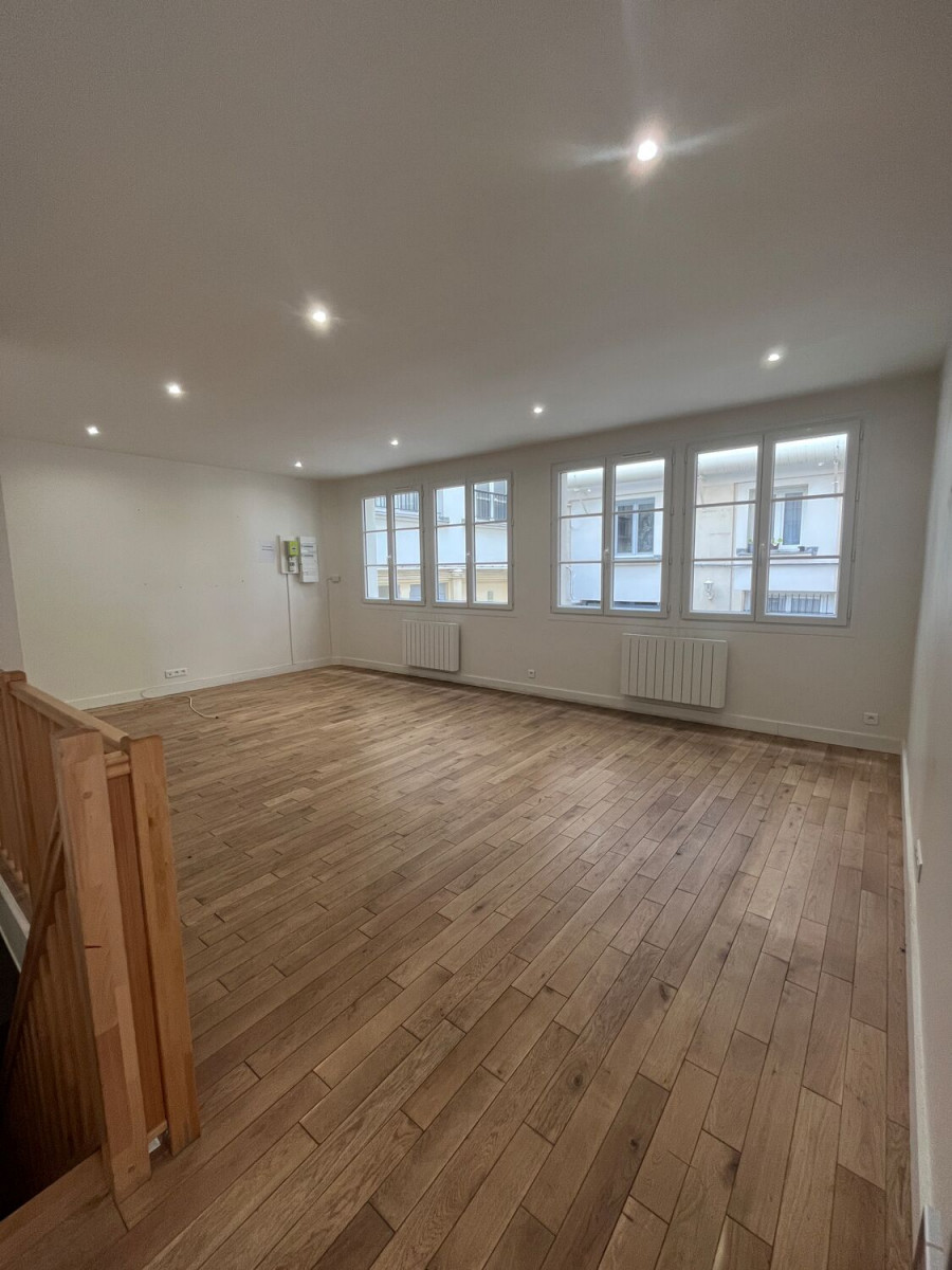 
                                                Location
                                                 Location Bureaux Paris 75009