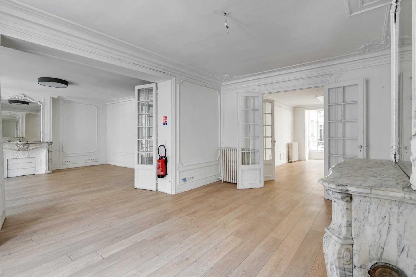 
                                                Location
                                                 Location Bureaux Paris 75009