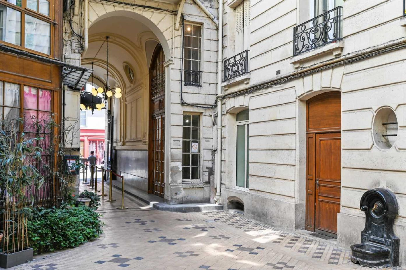 
                                                Location
                                                 Location Bureaux Paris 75009