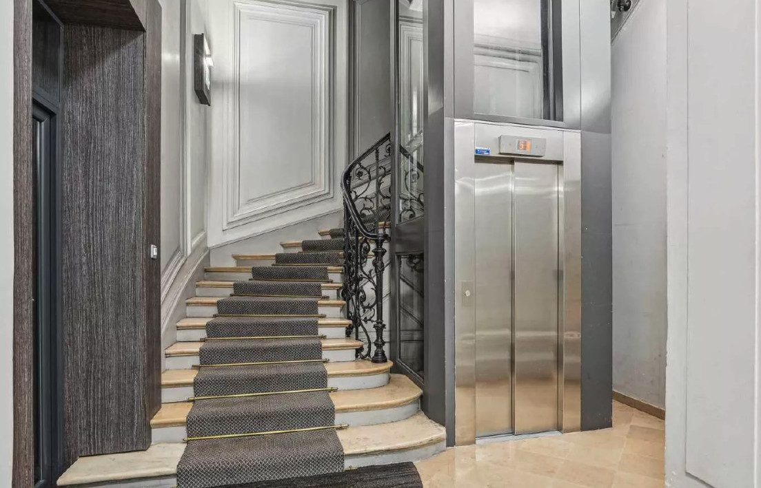 
                                                Location
                                                 Location Bureaux Paris 75009