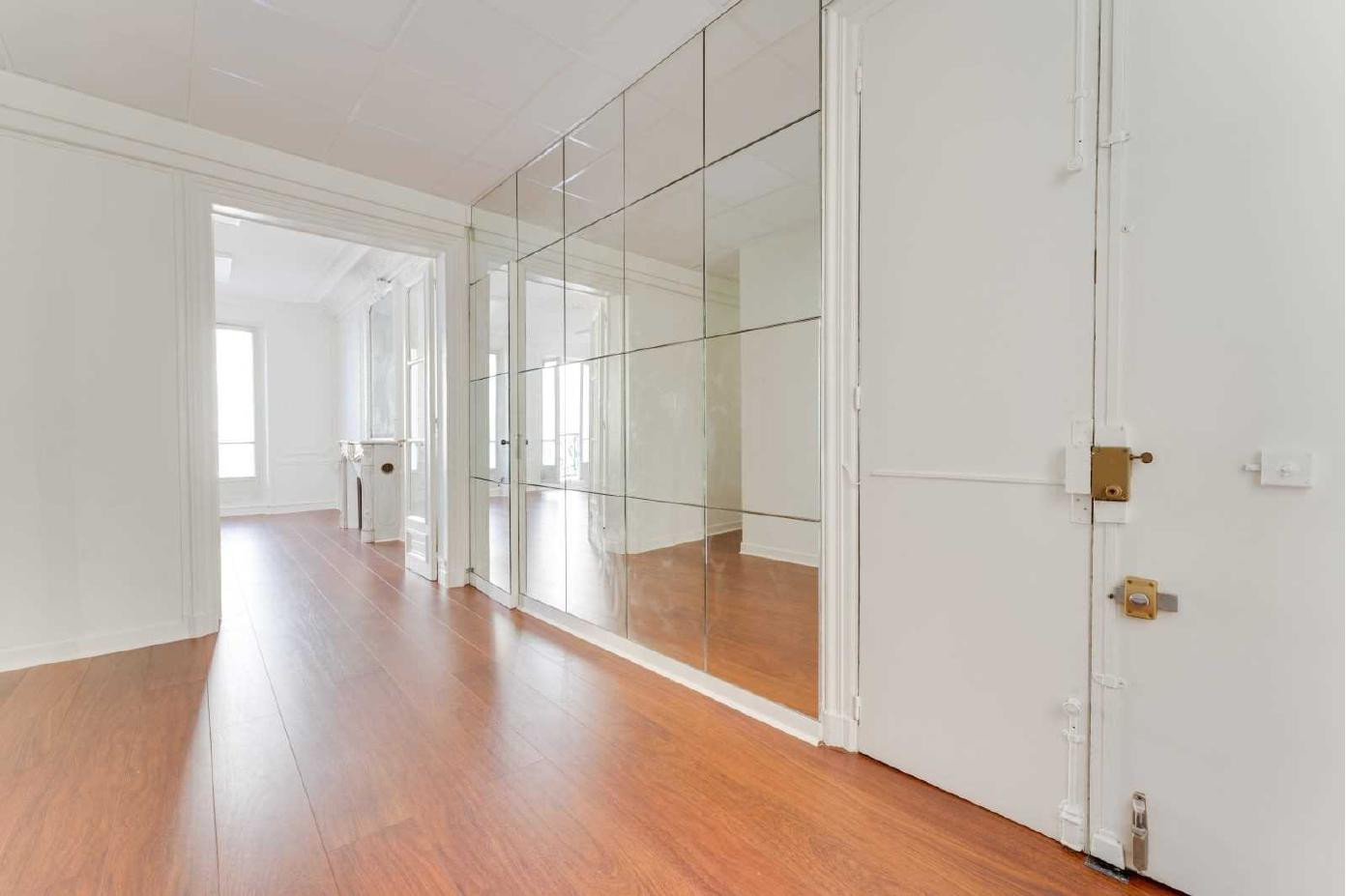 
                                                Location
                                                 Location Bureaux Paris 75009
