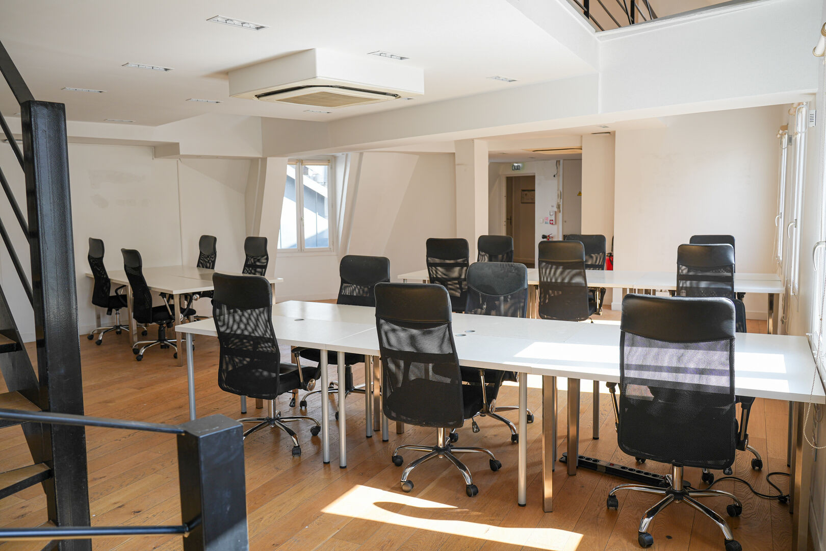 
                                                Location
                                                 Location Bureaux Paris 75009