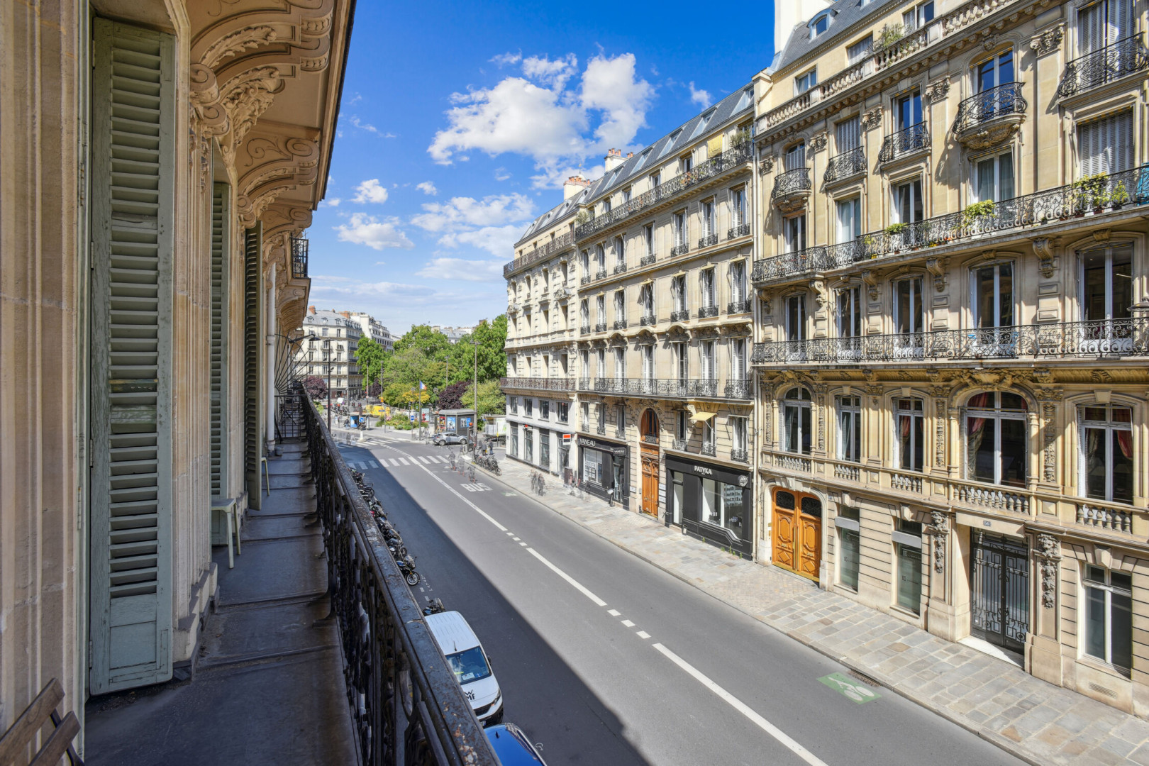 
                                                Location
                                                 Location Bureaux Paris 75009