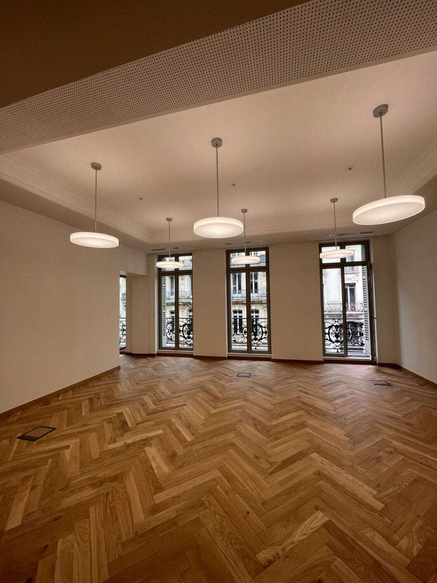 
                                                Location
                                                 Location Bureaux Paris 75009
