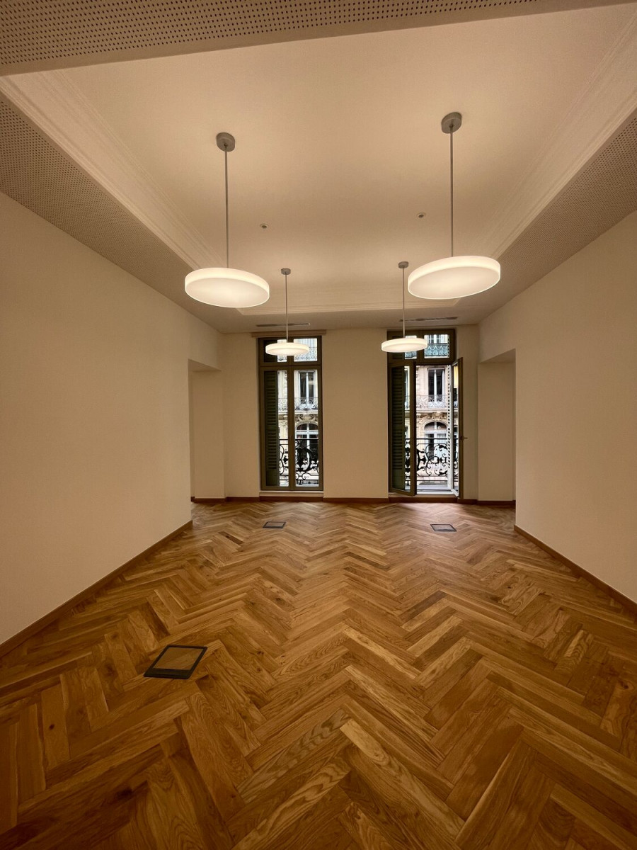 
                                                Location
                                                 Location Bureaux Paris 75009
