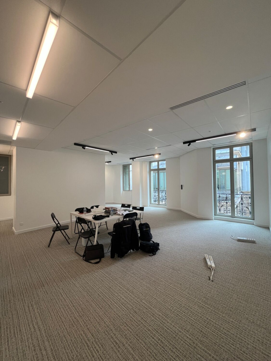 
                                                Location
                                                 Location Bureaux Paris 75009
