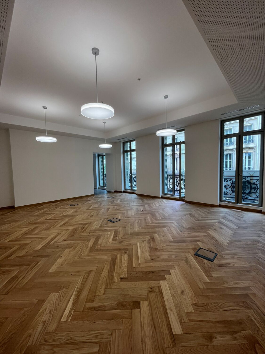 
                                                Location
                                                 Location Bureaux Paris 75009