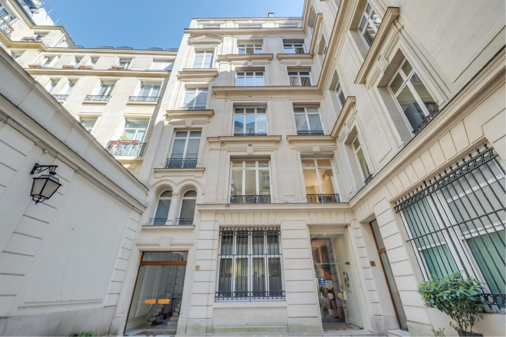 
                                                Location
                                                 Location Bureaux Paris 75009