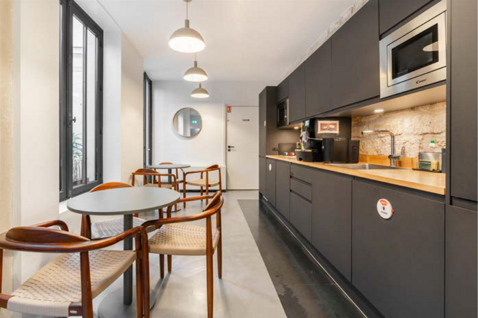 
                                                Location
                                                 Location Bureaux Paris 75009