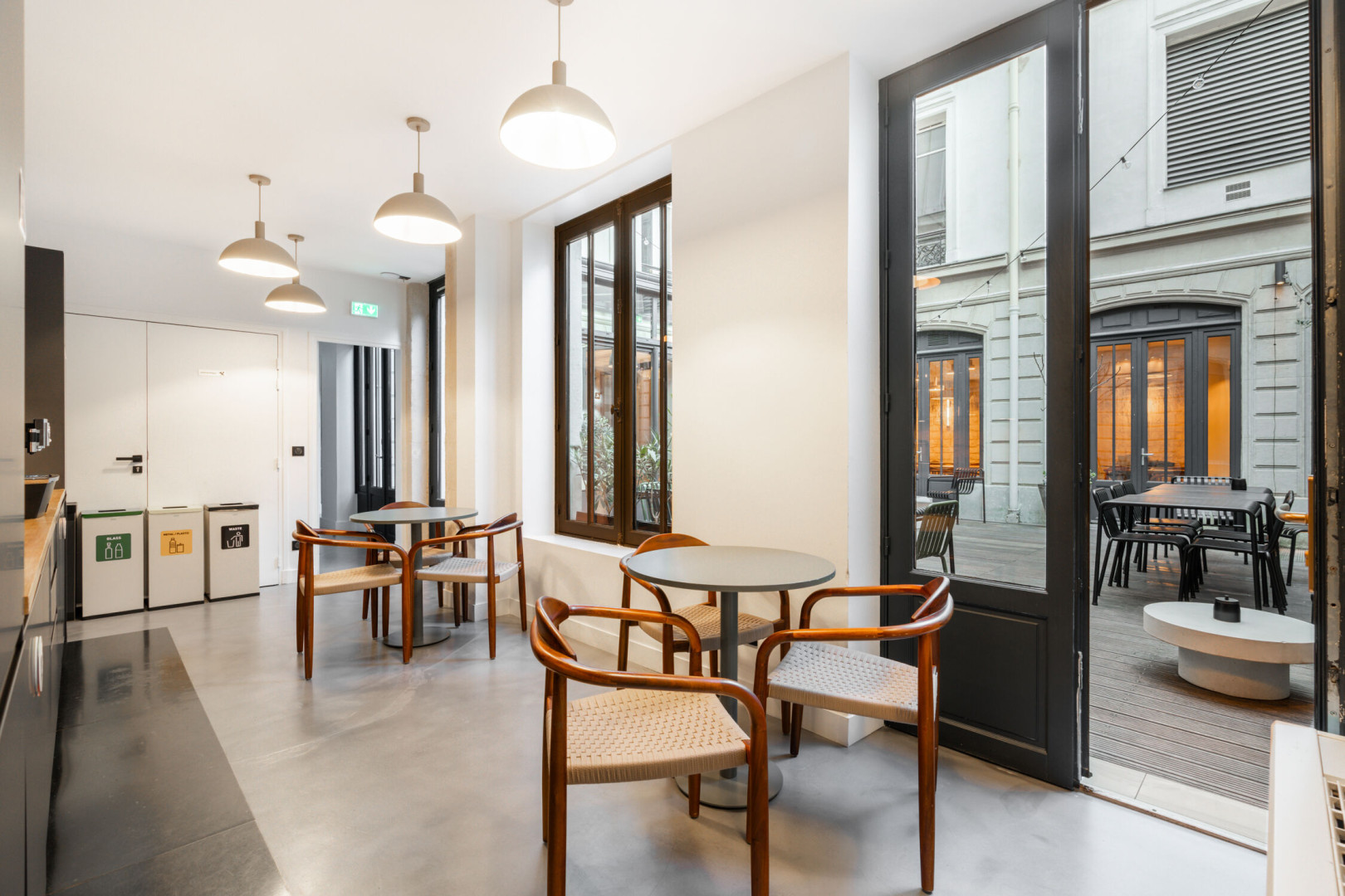 
                                                Location
                                                 Location Bureaux Paris 75009