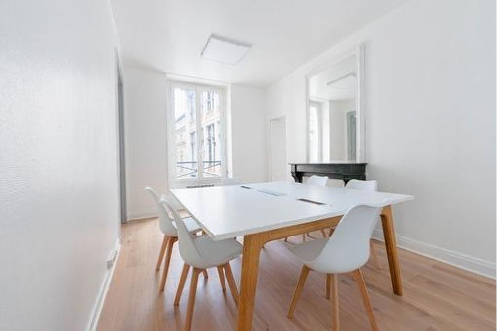 
                                                Location
                                                 Location Bureaux Paris 75009