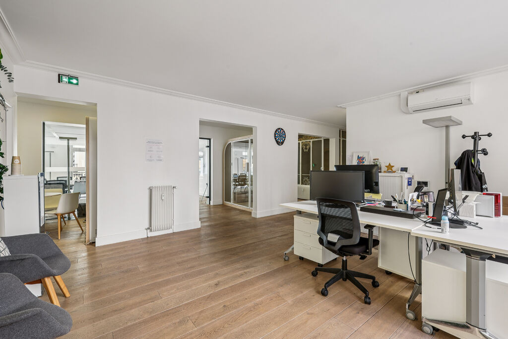 
                                                Location
                                                 Location Bureaux Paris 75009