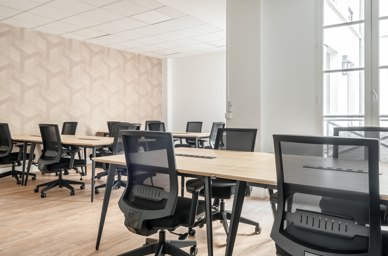 
                                                Location
                                                 Location Bureaux Paris 75009