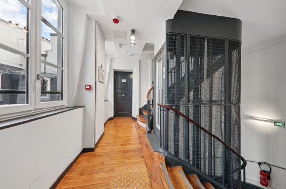 
                                                Location
                                                 Location Bureaux Paris 75009