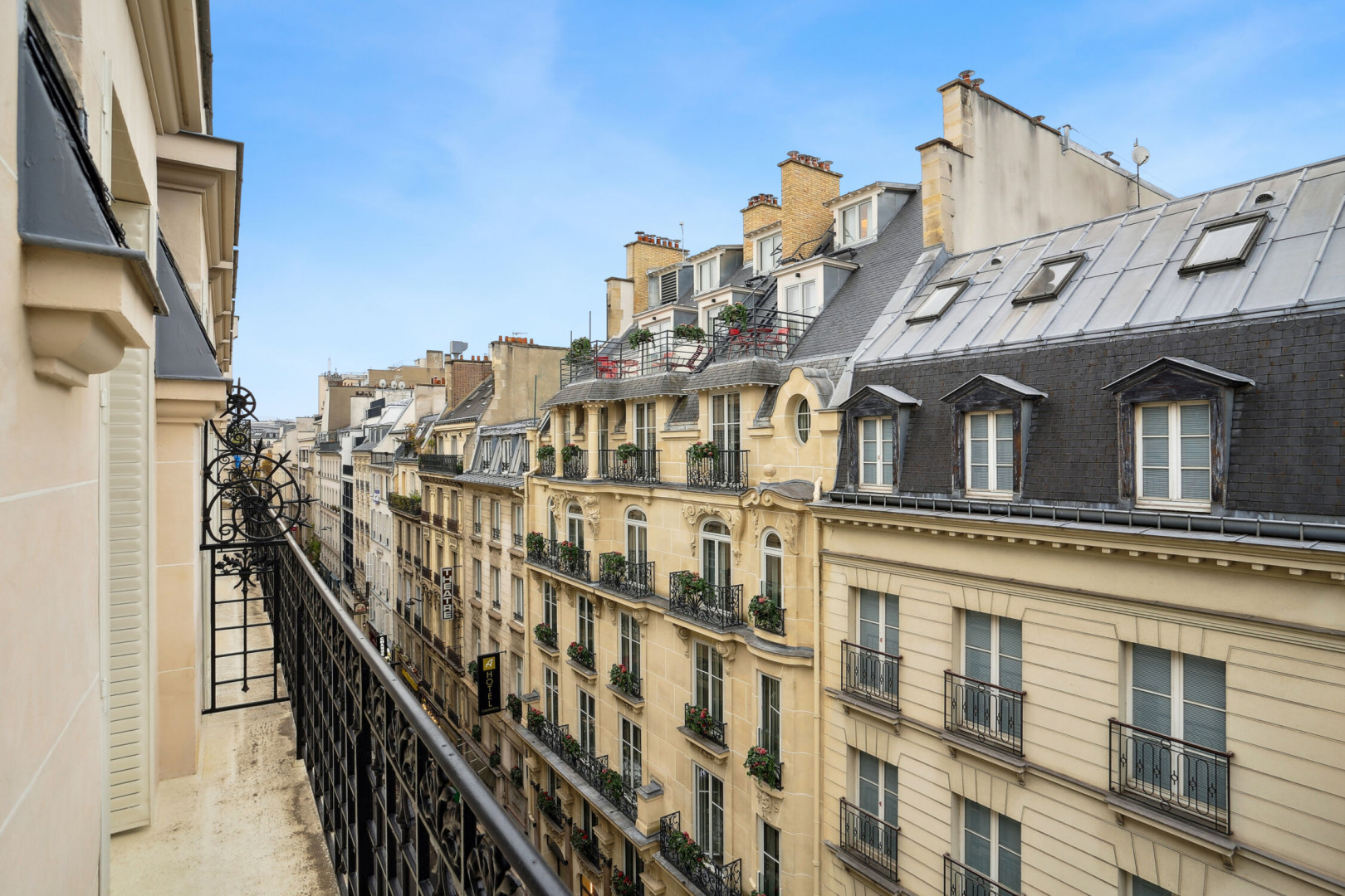 
                                                Location
                                                 Location Bureaux Paris 75009