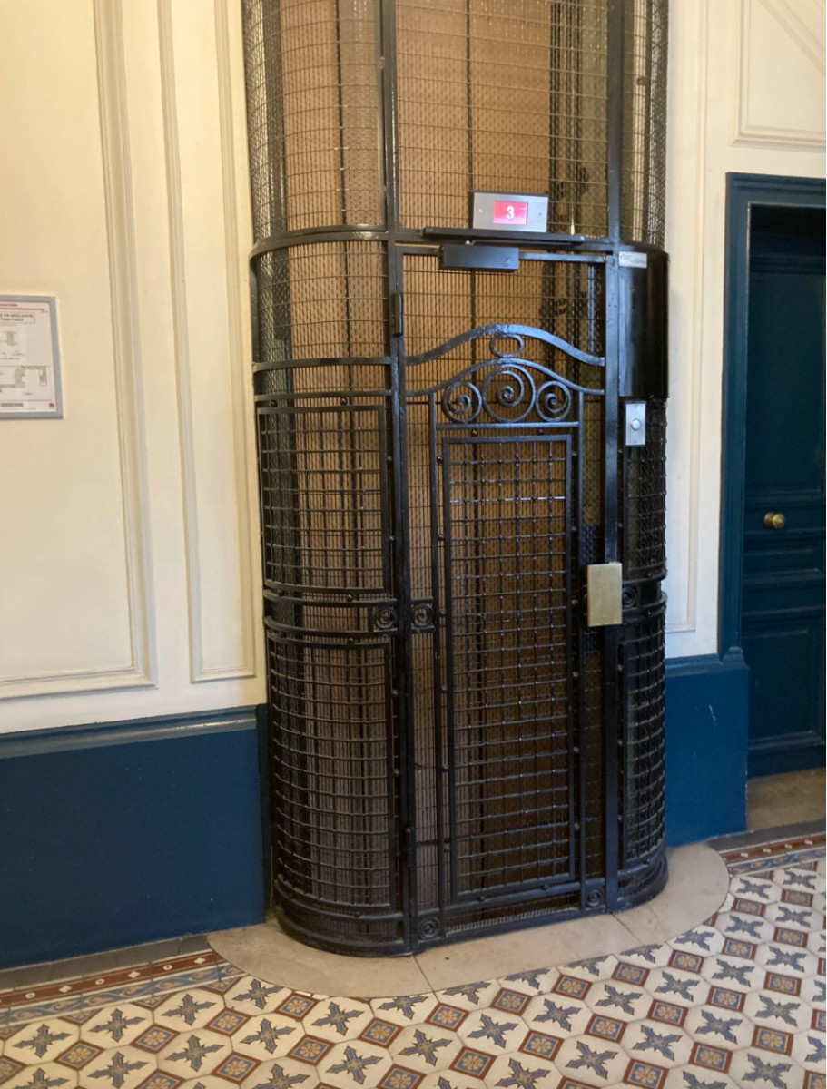 
                                                Location
                                                 Location Bureaux Paris 75009