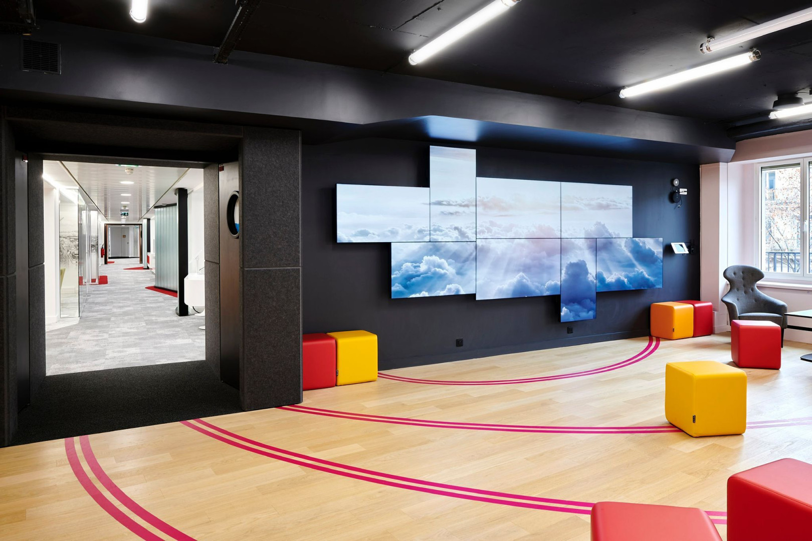 
                                                Location
                                                 Location Bureaux Paris 75009