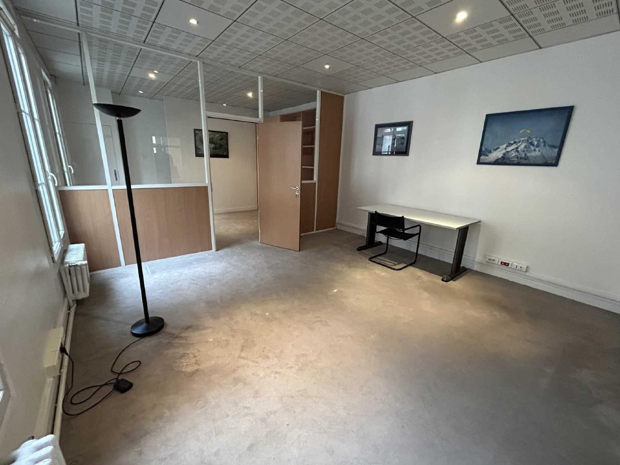 
                                                Location
                                                 Location Bureaux Paris 75009