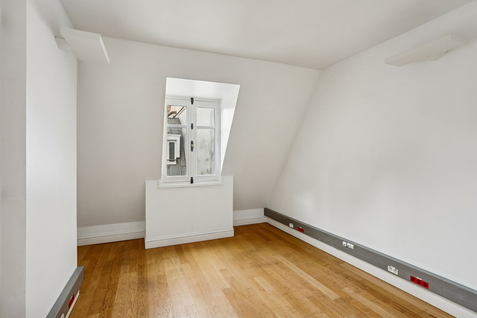 
                                                Location
                                                 Location Bureaux Paris 75009