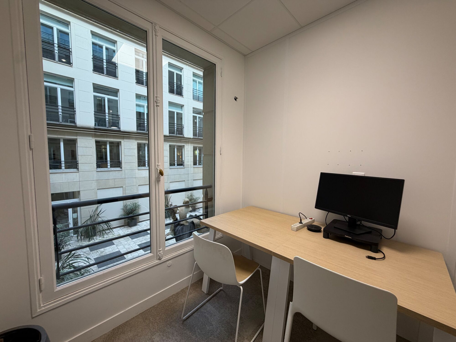 
                                                Location
                                                 Location Bureaux Paris 75009