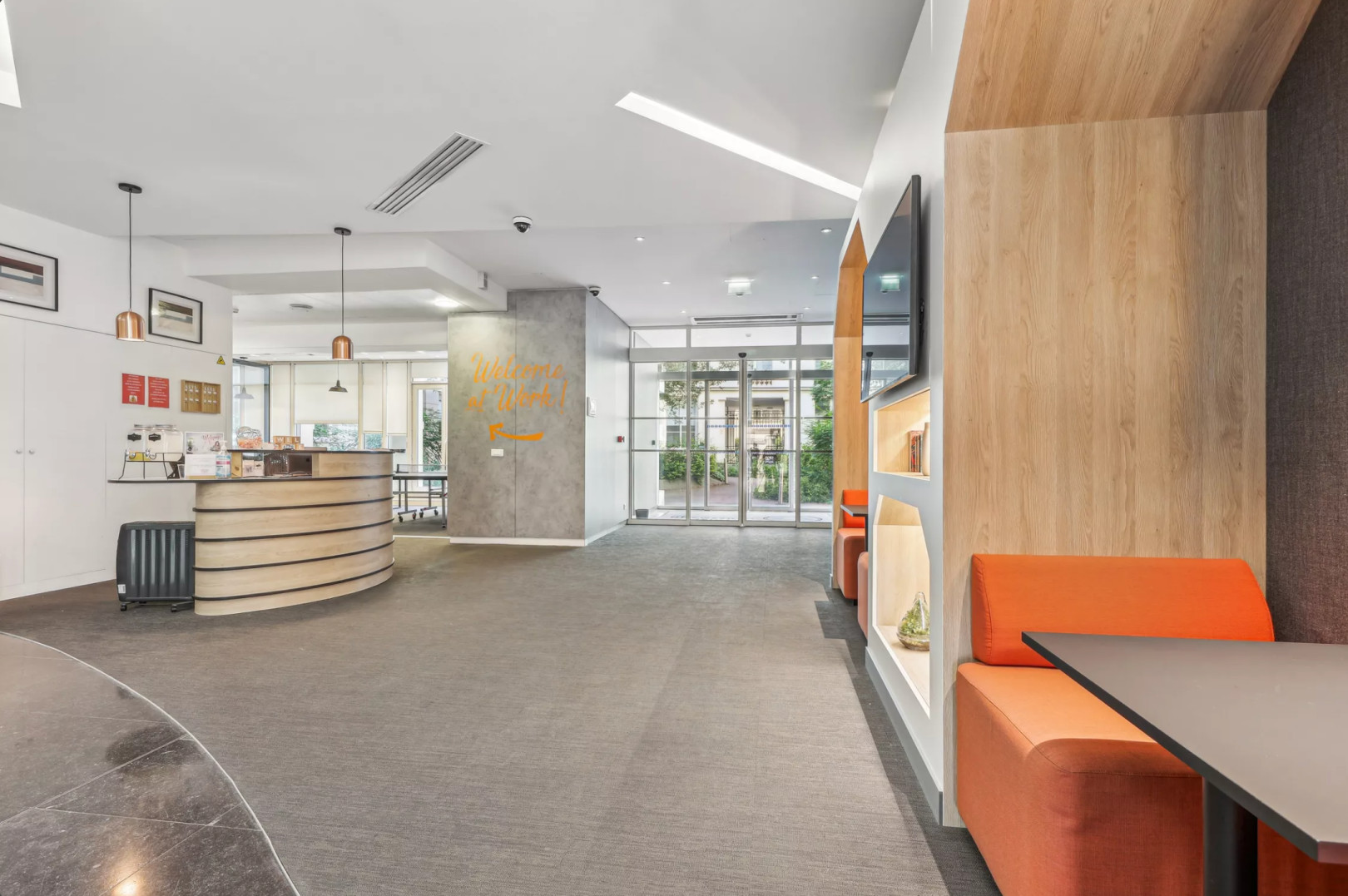 
                                                Location
                                                 Location Bureaux Paris 75009