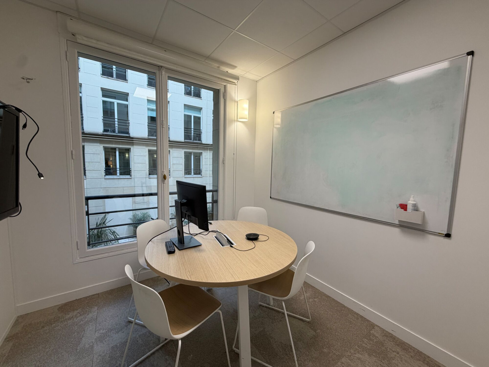 
                                                Location
                                                 Location Bureaux Paris 75009