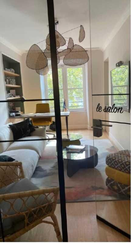 
                                                Location
                                                 Location Bureaux Paris 75009