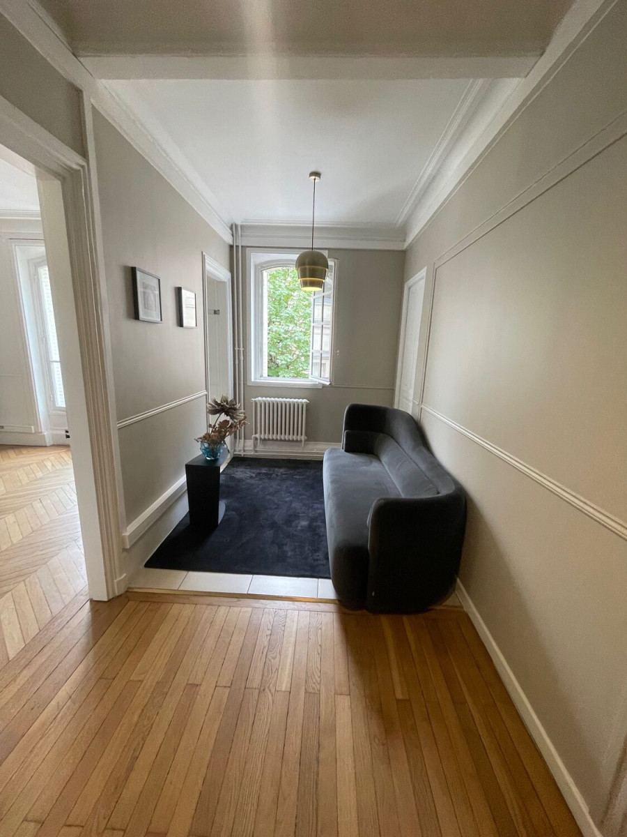 
                                                Location
                                                 Location Bureaux Paris 75009