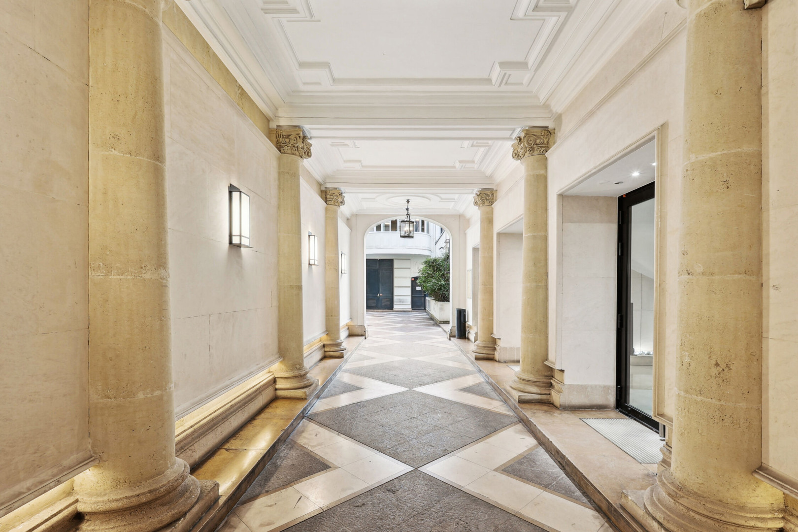 
                                                Location
                                                 Location Bureaux Paris 75009