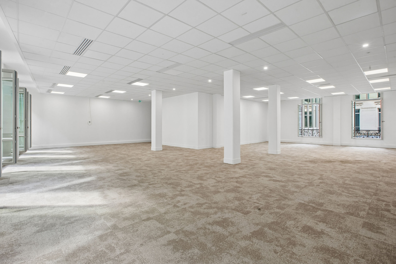
                                                Location
                                                 Location Bureaux Paris 75009