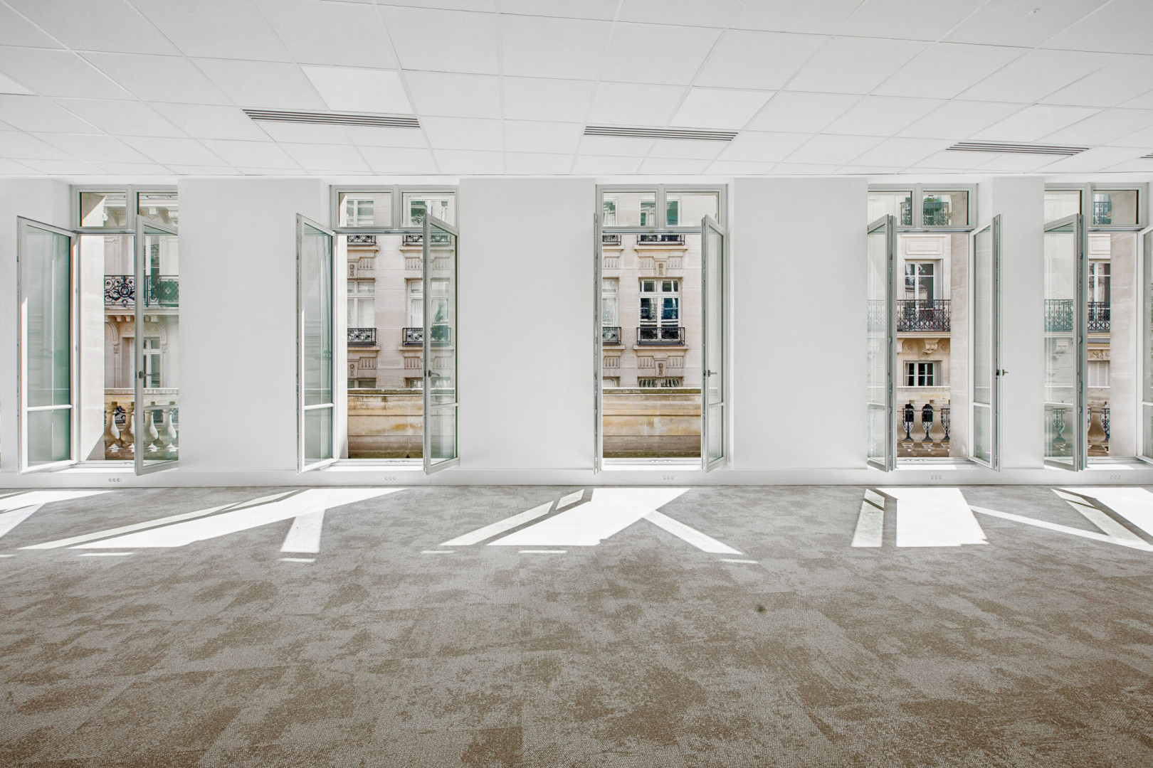 
                                                Location
                                                 Location Bureaux Paris 75009